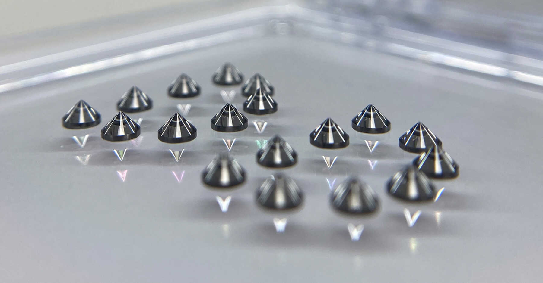 **Breaking boundaries: Introducing our monocrystalline diamond conical prism for ATR applications**